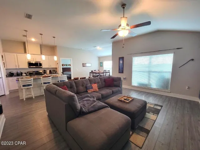 $2,200 | 291 Bayou Bend Lane, Panama City, FL 32404