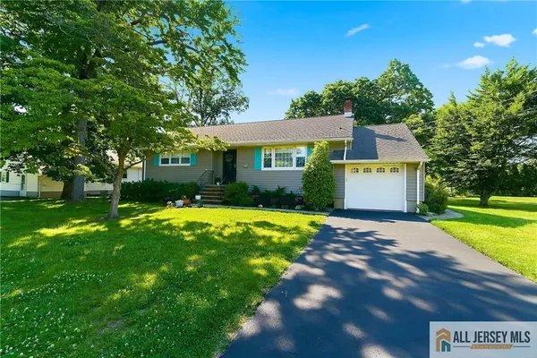 $628,888 | 708 Sunbrite Lane, Piscataway, NJ 08854
