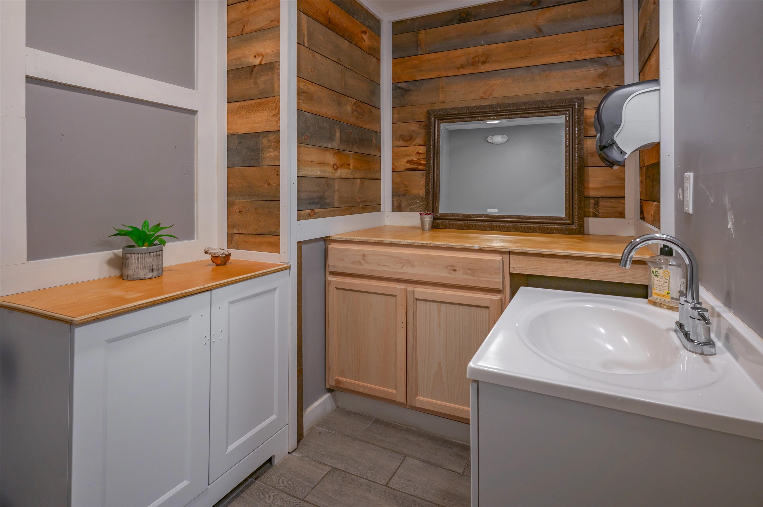 11 Main Street Greenville, NH 03048 - Photo 9 of 37