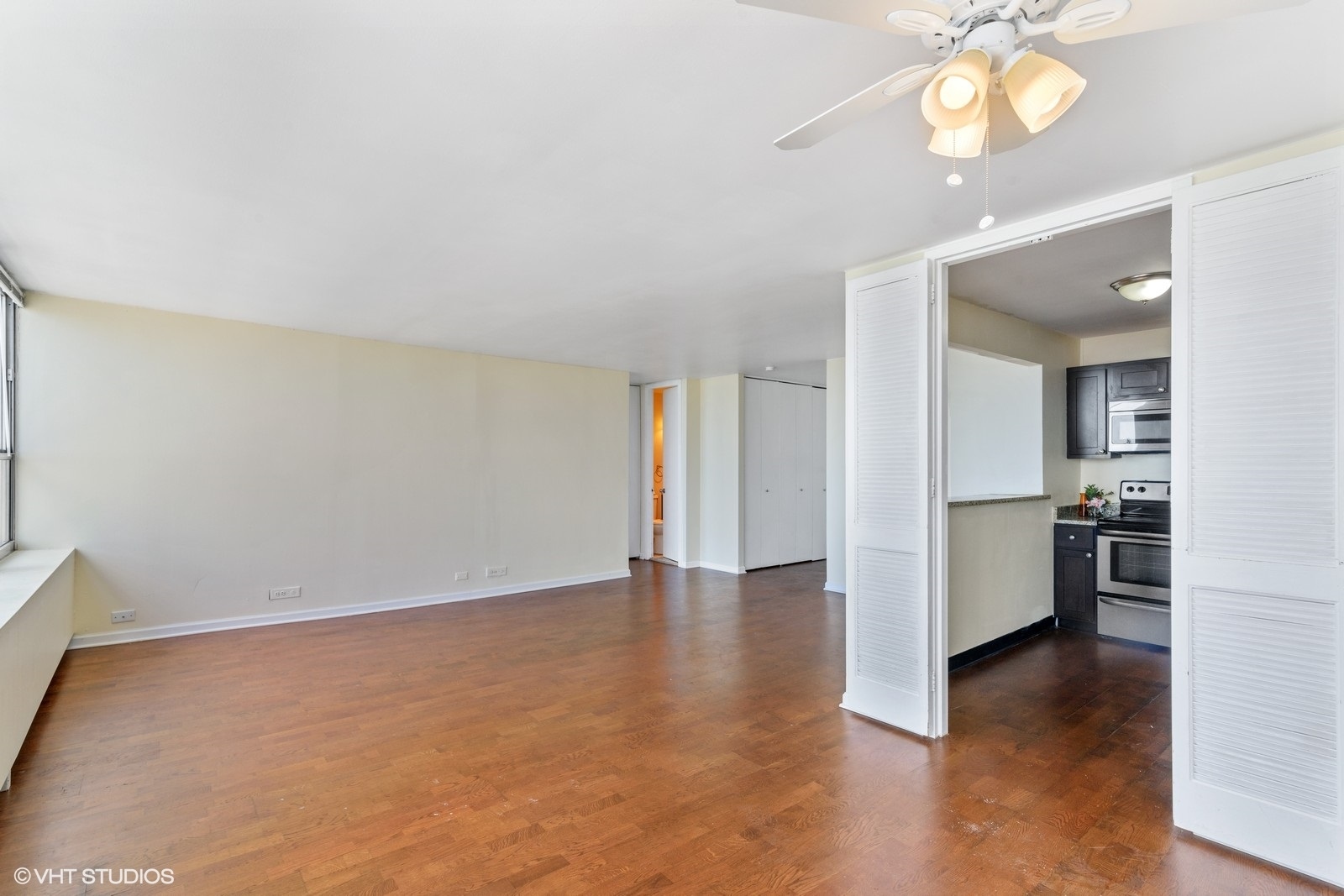 655 West Irving Park Road, Unit 4812 Chicago, IL 60613 - Photo 14 of 28 Gallery Image 14