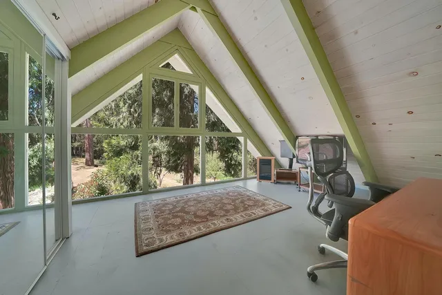 a view of an entryway