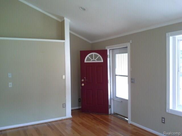 5231 Westview Road Clarkston, MI 48346 - Photo 5 of 15 20140916_102018.jpg