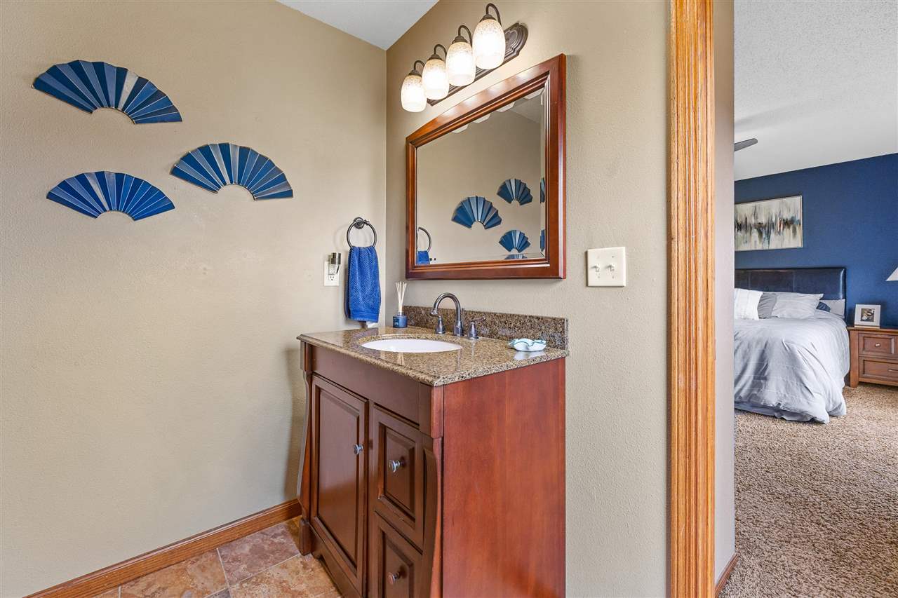 1915 Highland Road Ely, IA 52227 - Photo 14 of 34 Gallery Image 14