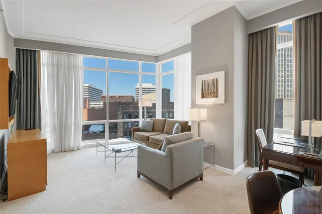 $4,250 | 1 Renaissance Square, Unit 8E, White Plains, NY 10601