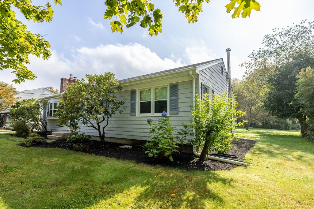 110 Bushee Road Swansea, MA 02777 - Photo 2 of 28 Gallery Image 2