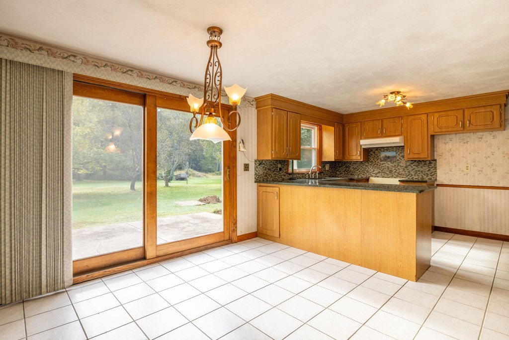 110 Bushee Road Swansea, MA 02777 - Photo 8 of 28 Gallery Image 8