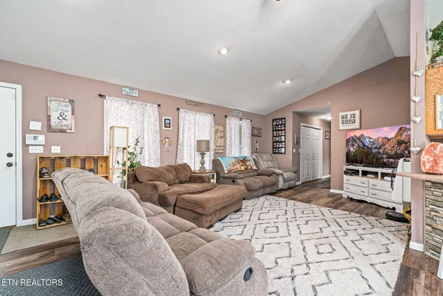 $344,900 | 2047 Todd Road, Clarkrange, TN 38553