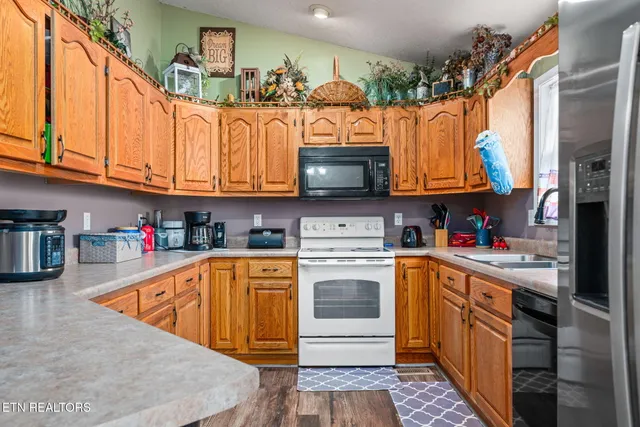 $344,900 | 2047 Todd Road, Clarkrange, TN 38553