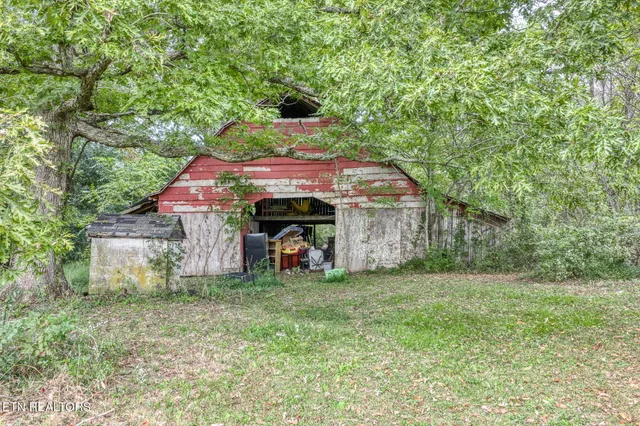 $344,900 | 2047 Todd Road, Clarkrange, TN 38553