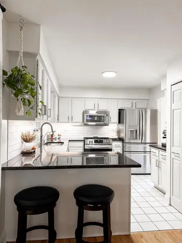 $480,000 | 2305 Candle Wood Court, Plainfield, IL 60586