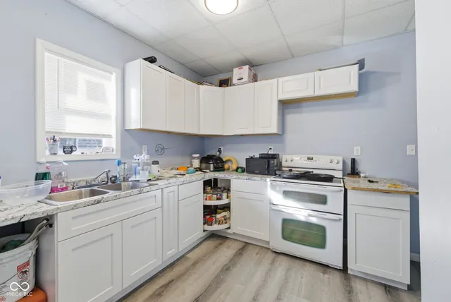 $259,000 | 33 North Sherman Drive, Indianapolis, IN 46201