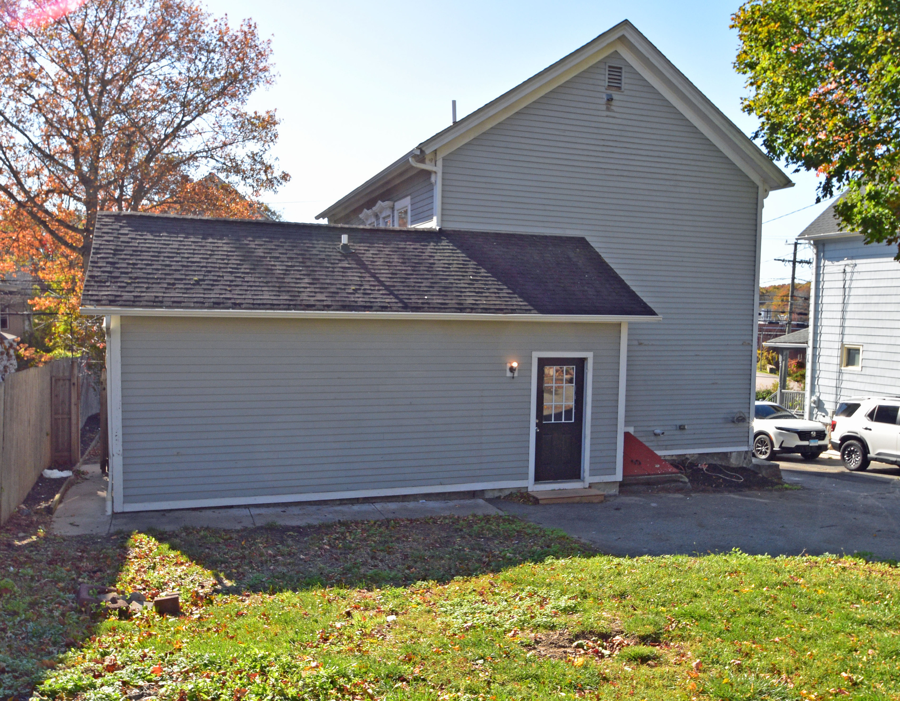 385 Broad Street New London, CT 06320 - Photo 26 of 29