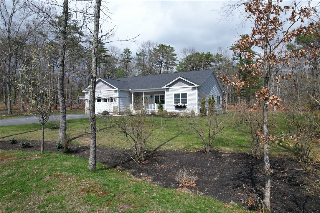 40 Stag Circle Charlestown, RI 02813 - Photo 2 of 26