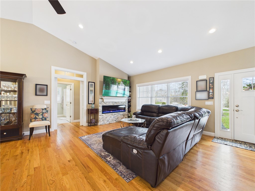 40 Stag Circle Charlestown, RI 02813 - Photo 8 of 26