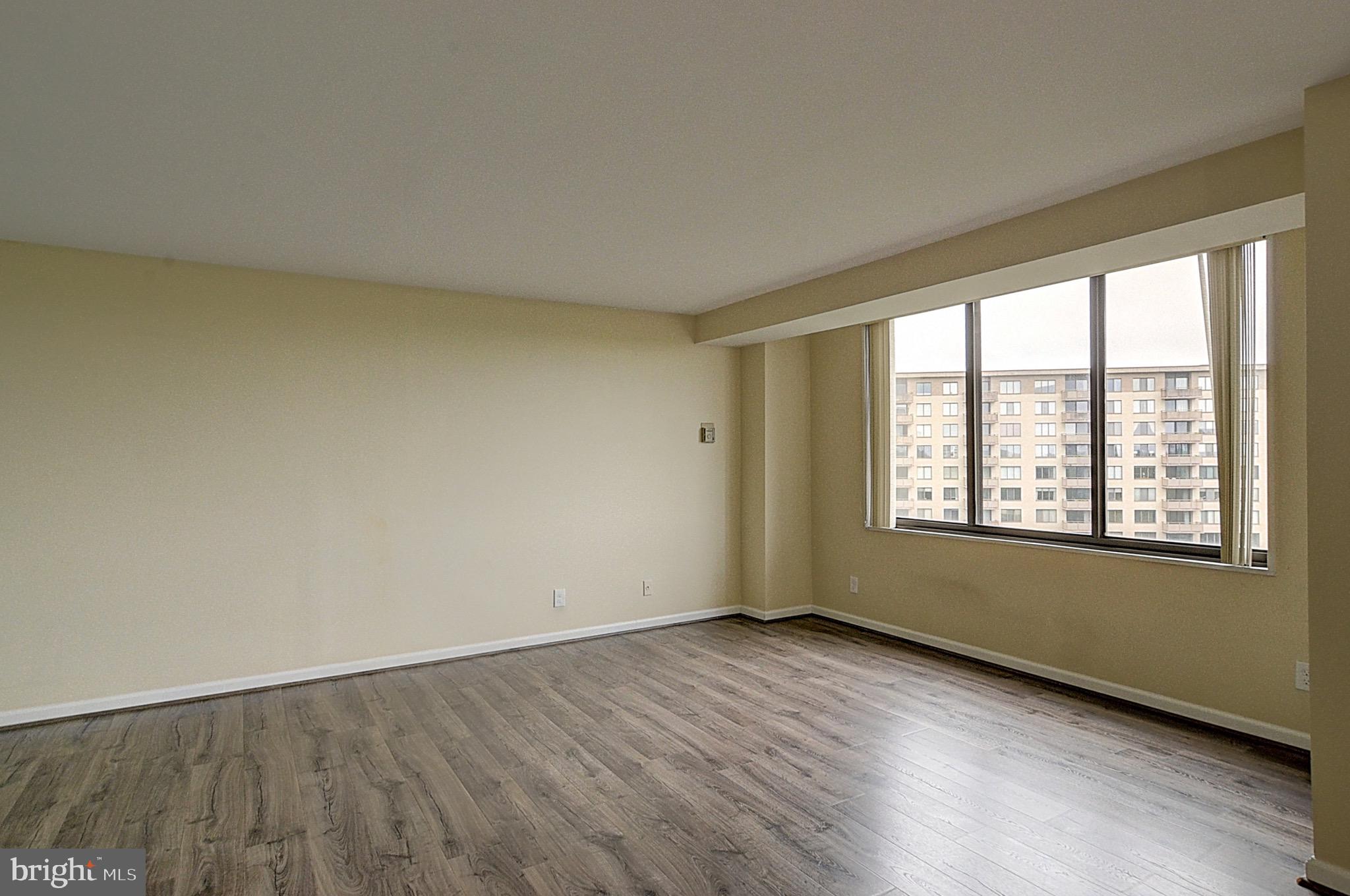 5225 Pooks Hill Road, Unit 1511N Bethesda, MD 20814 - Photo 3 of 33