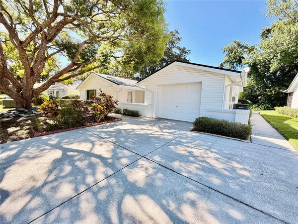 $199,900 | 8207 Mill Creek Lane, Hudson, FL 34667