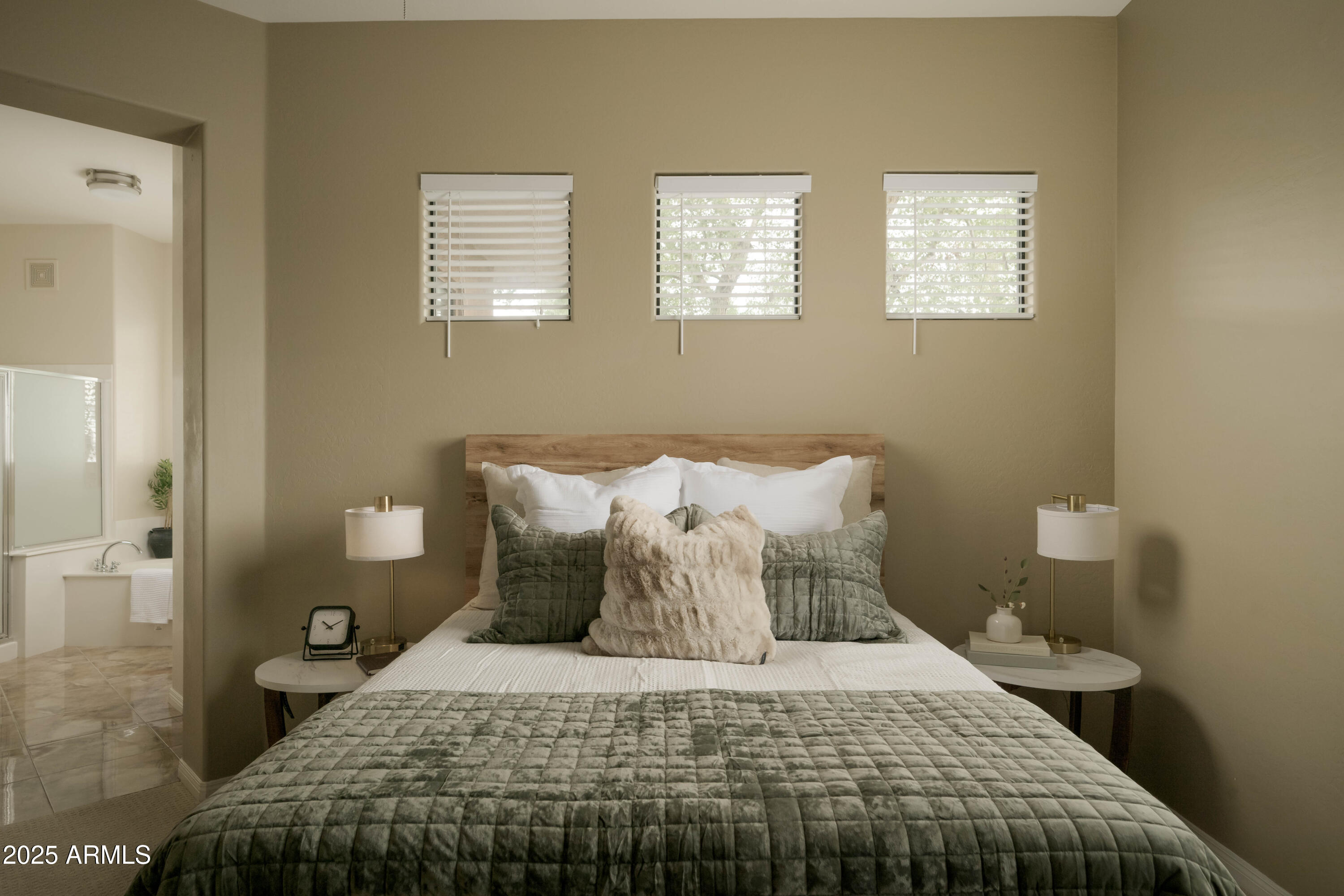 2989 North 44th Street, Unit 2007 Phoenix, AZ 85018 - Photo 11 of 29 Primary Bedroom 1