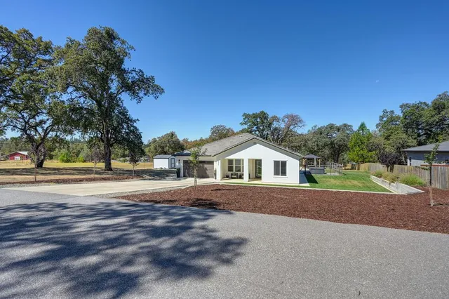 $1,145,000 | 5900 Stanley Drive, Auburn, CA 95602