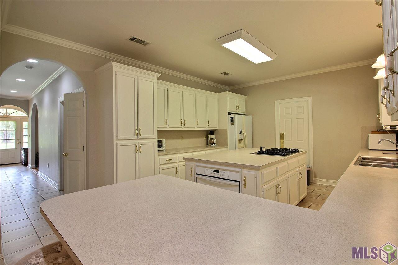 16534 Hooper Road Greenwell Springs, LA 70739 - Photo 10 of 21 Gallery Image 10