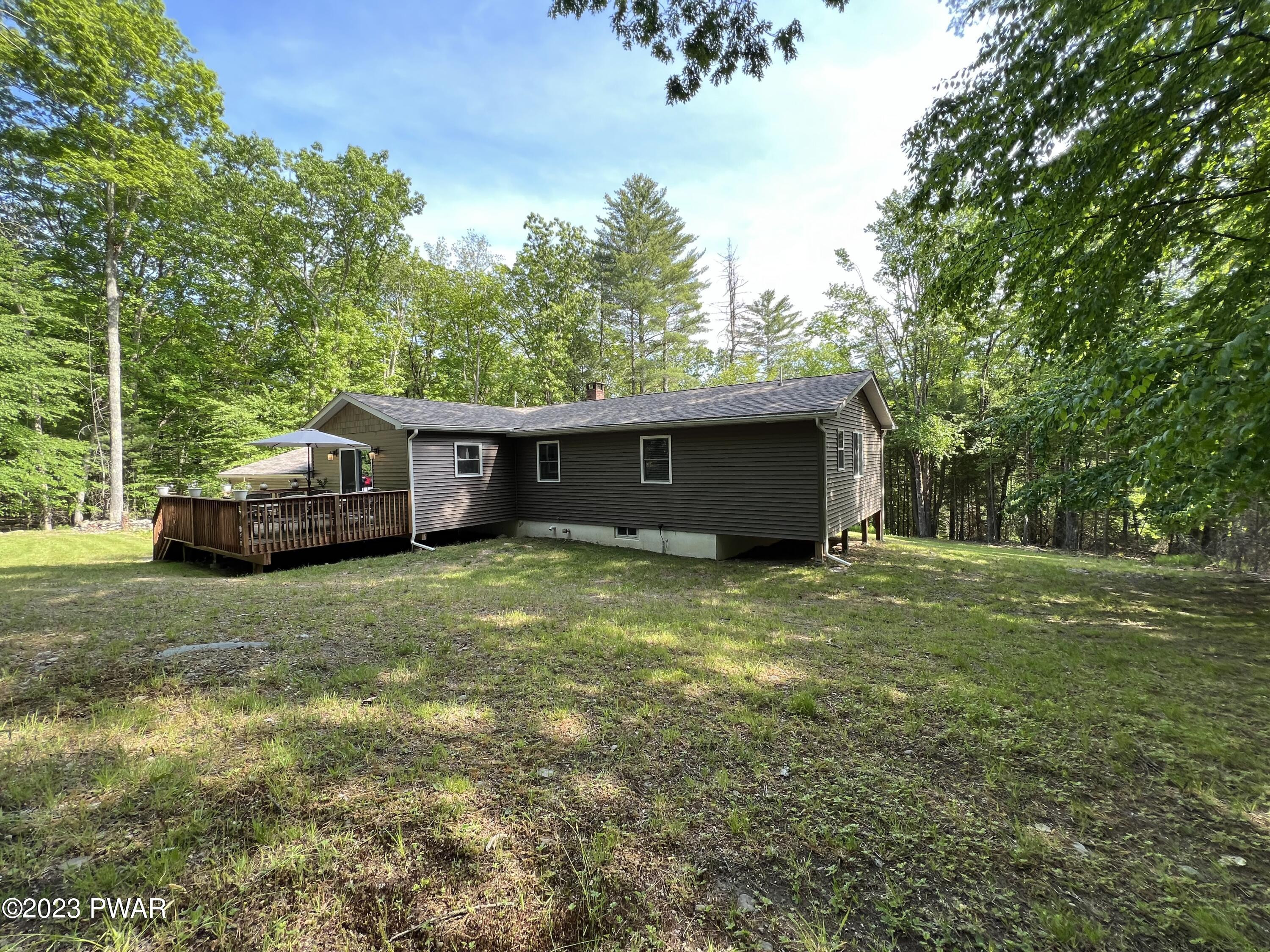 746 Raymondskill Road Milford, PA 18337 - Photo 2 of 27 ext back