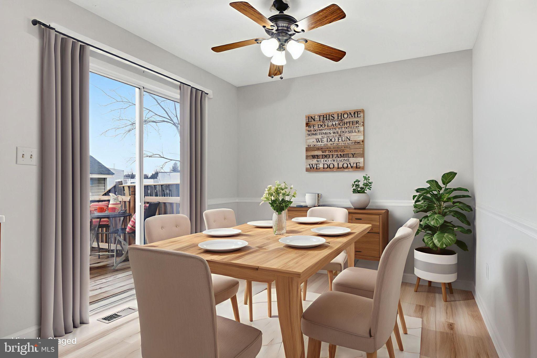 213 Georgetowne Court Stephens City, VA 22655 - Photo 13 of 44 Dining Area - Virtually Stages