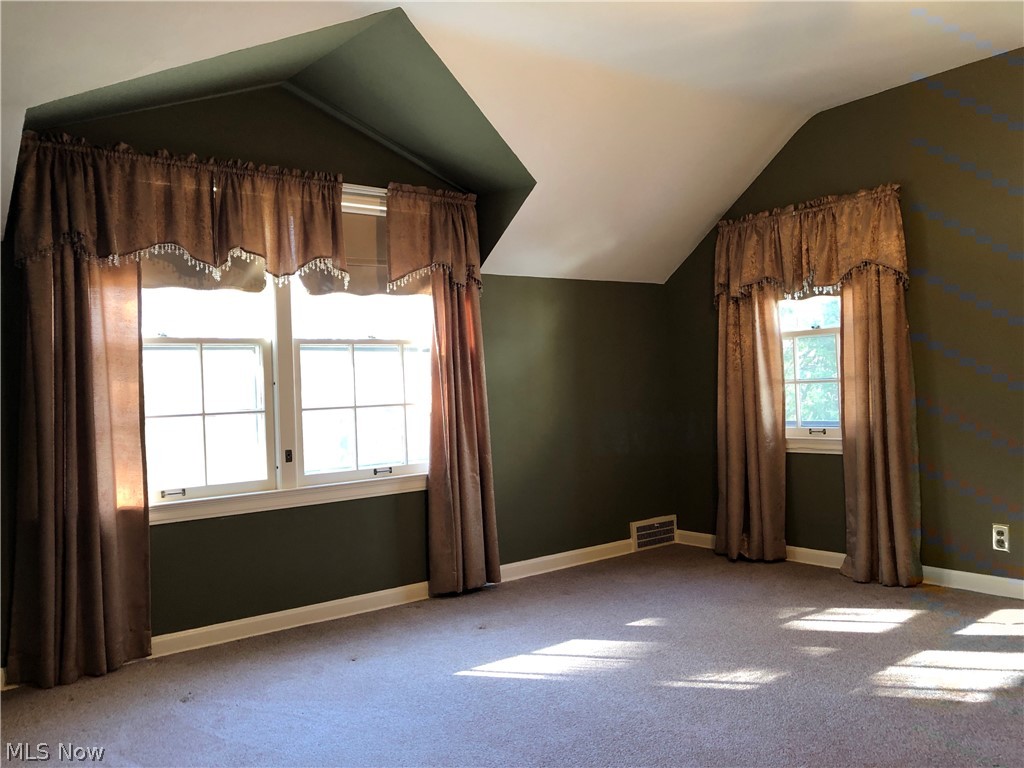 1549 Kew Road Cleveland, OH 44118 - Photo 12 of 24 Gallery Image 12