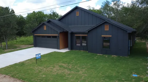 $379,000 | 130 Waimanalo Lane, Bastrop, TX 78602