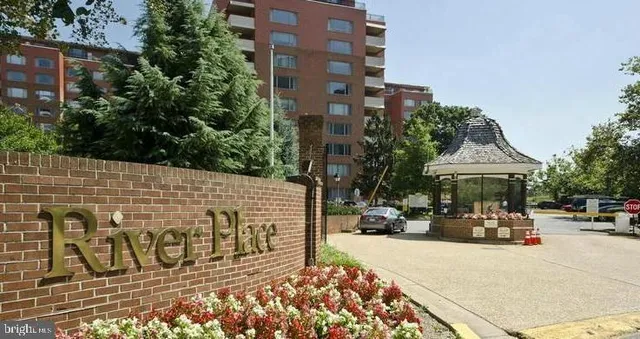$1,825 | 1021 Arlington Boulevard, Unit 434, Arlington, VA 22209