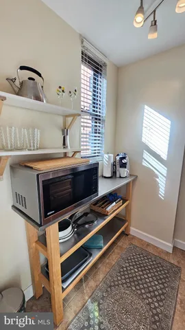 $1,825 | 1021 Arlington Boulevard, Unit 434, Arlington, VA 22209