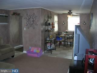 9218 Puritan Road Philadelphia, PA 19114 - Photo 3 of 6 Gallery Image 3