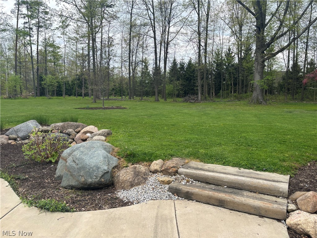 7050 Wilson Mills Road Chesterland, OH 44026 - Photo 8 of 31