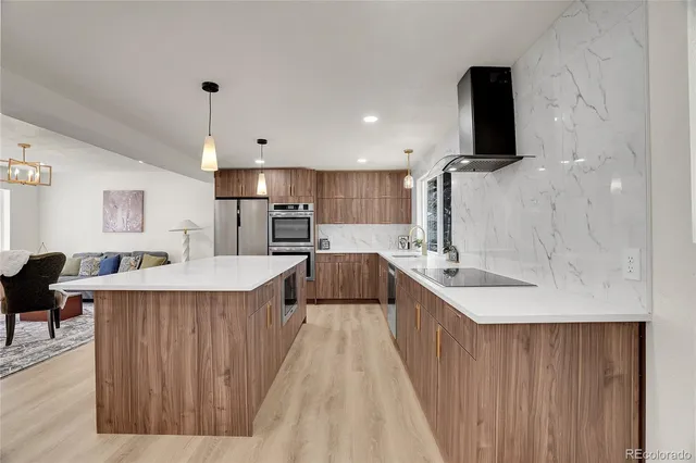 $879,900 | 2523 South Carr Court, Lakewood, CO 80227