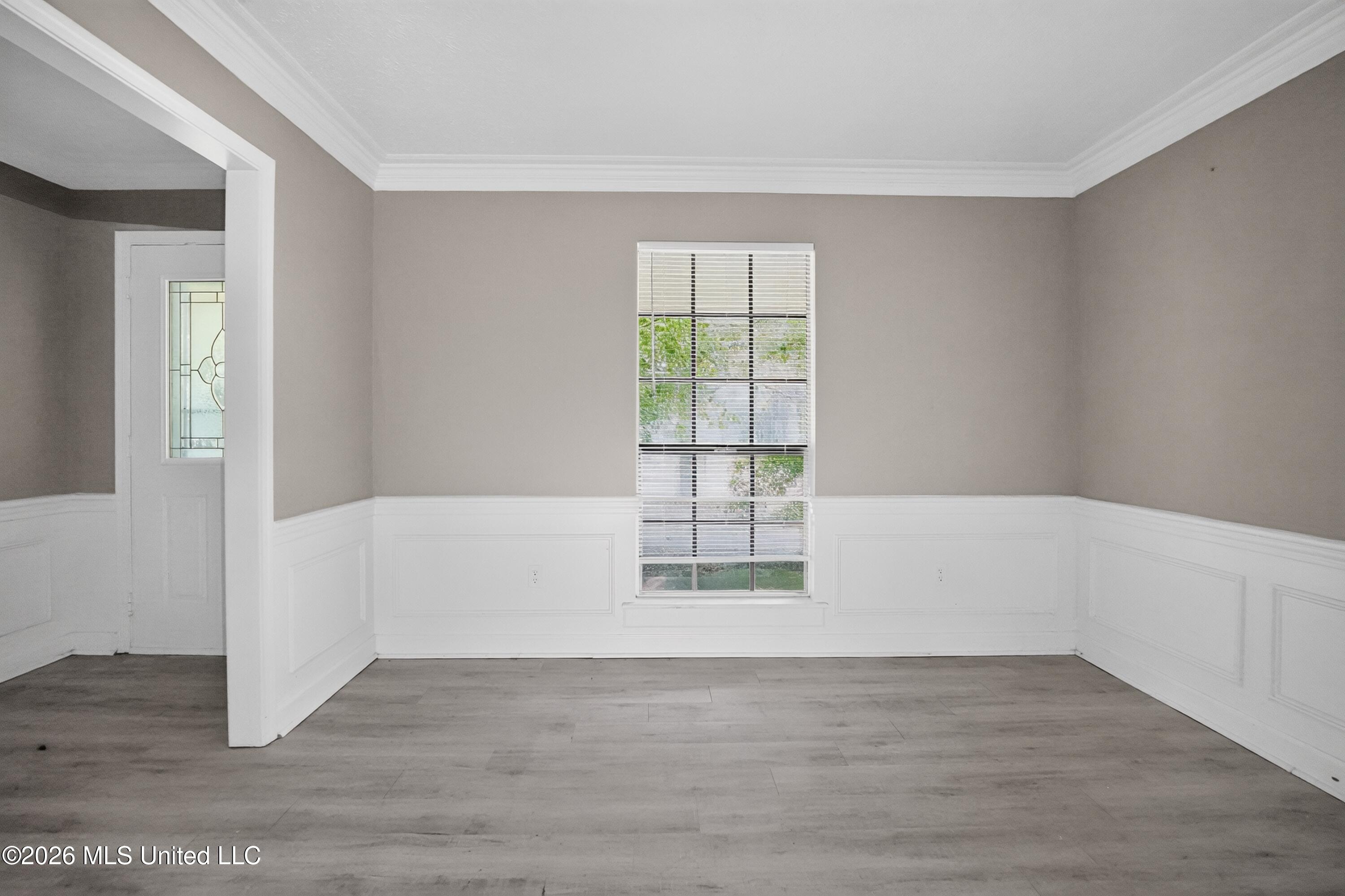 2050 Gateway Drive Ridgeland, MS 39157 - Photo 17 of 24 13_2050_Gateway_Dr-Dining_room-8570