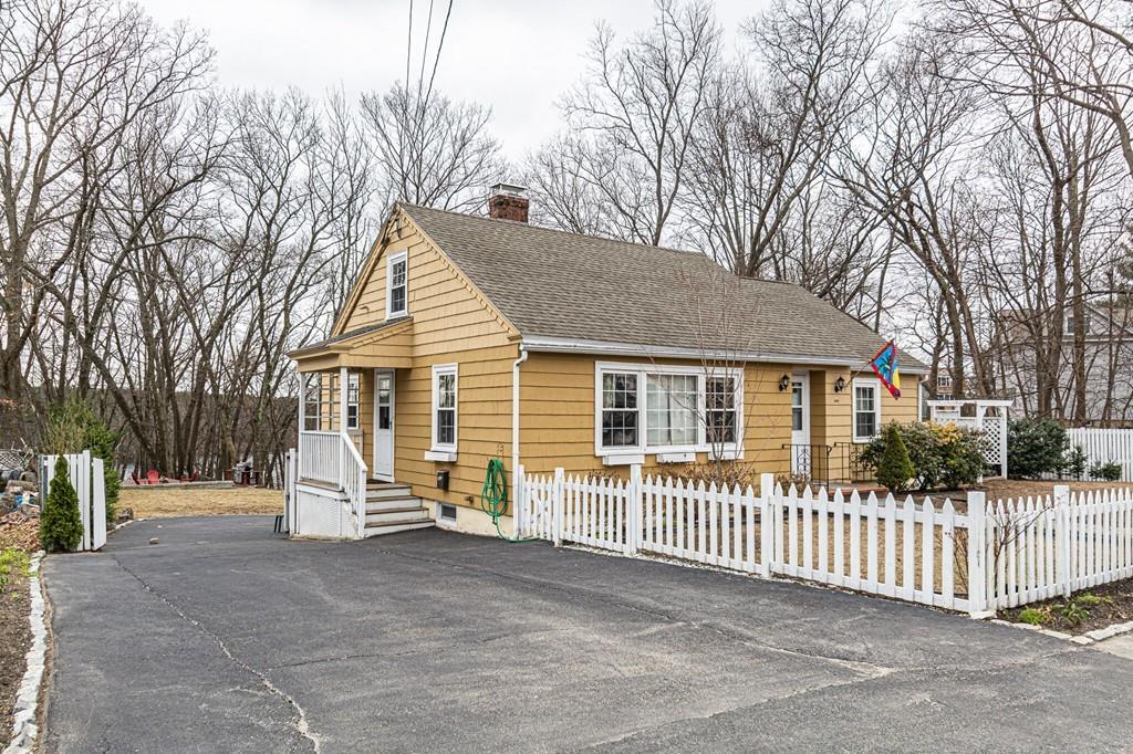 832 Riverside Drive Methuen, MA 01844 - Photo 19 of 28 Gallery Image 19