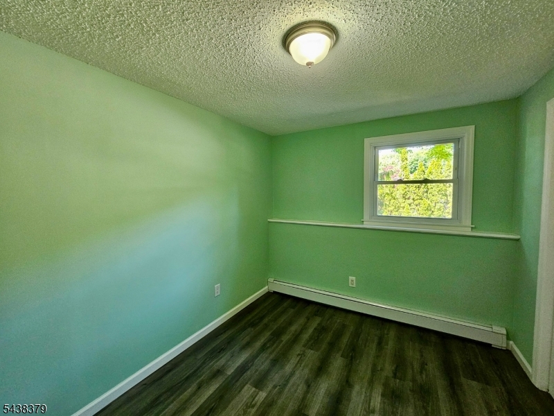 504 Edith Road Landing, NJ 07850 - Photo 14 of 18