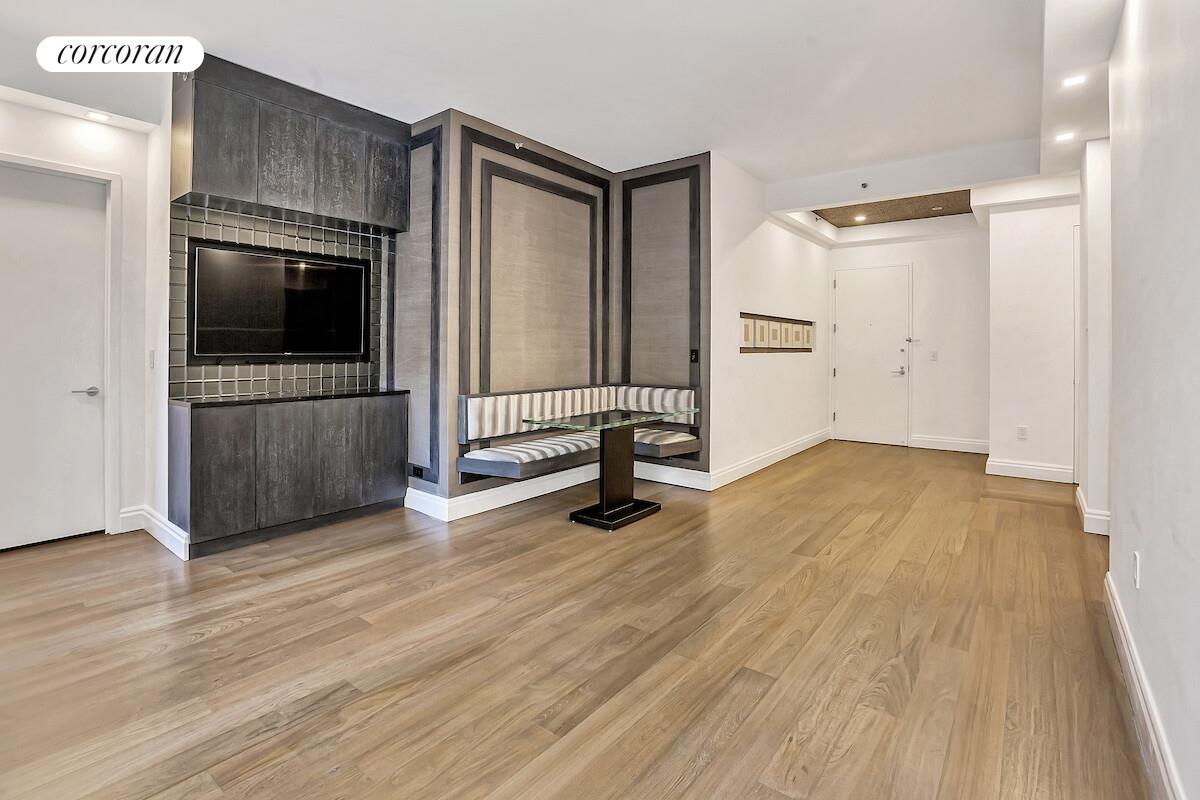 33 West 56th Street, Unit 4AE Manhattan, NY 10019 - Photo 4 of 17