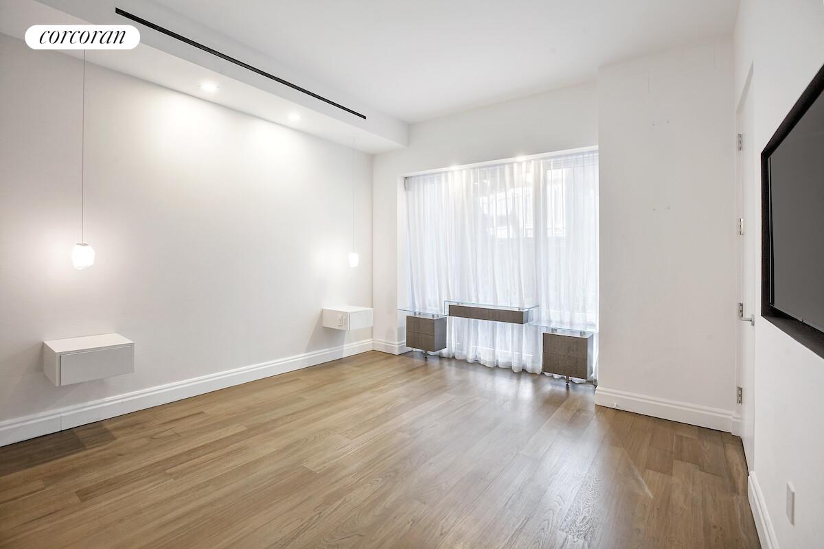 33 West 56th Street, Unit 4AE Manhattan, NY 10019 - Photo 9 of 17