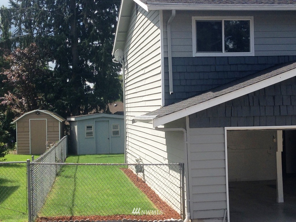 12903 Southeast 162nd Street Renton, WA 98058 - Photo 14 of 17 Gallery Image 14