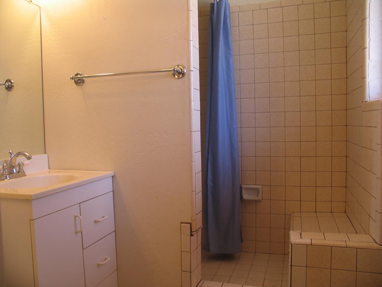 4142 West Cheery Lynn Road Phoenix, AZ 85019 - Photo 11 of 11 Master Bath