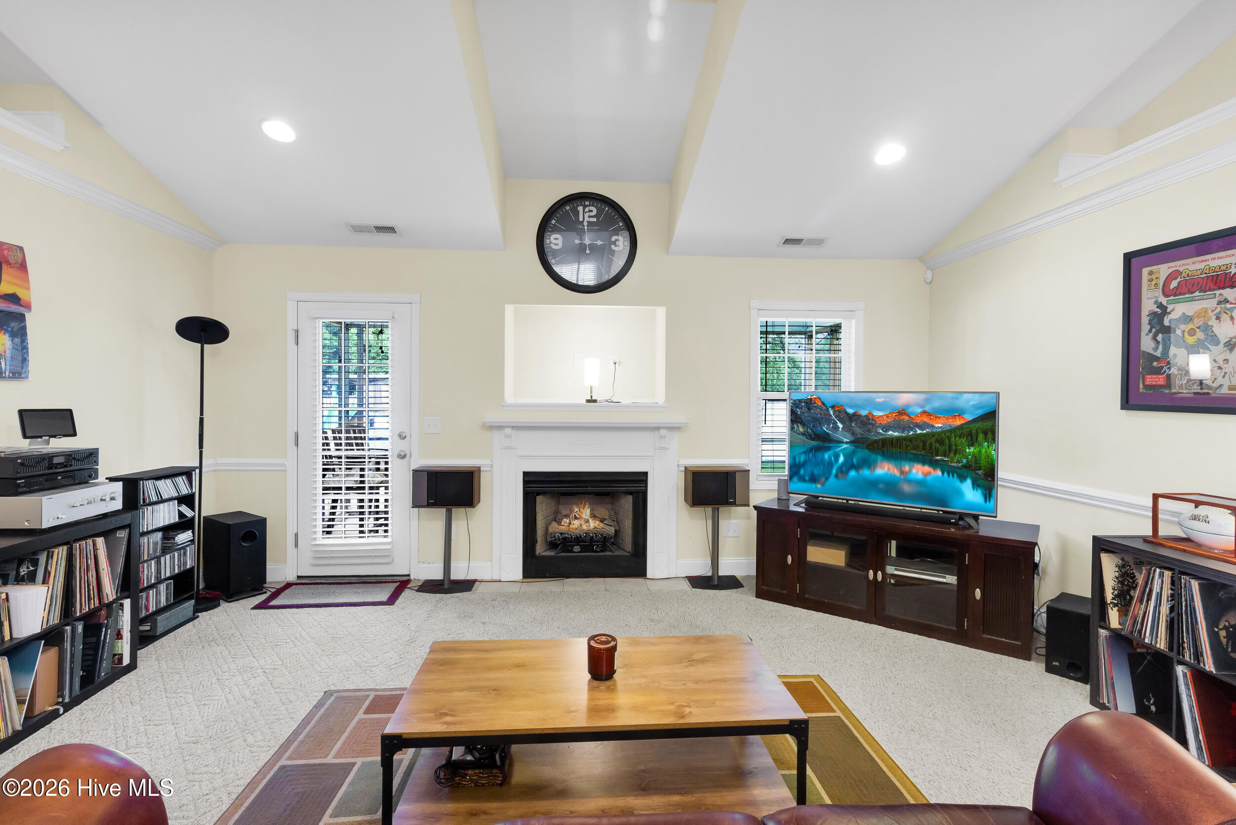 118 Inge Court New Bern, NC 28562 - Photo 10 of 34 Living Room