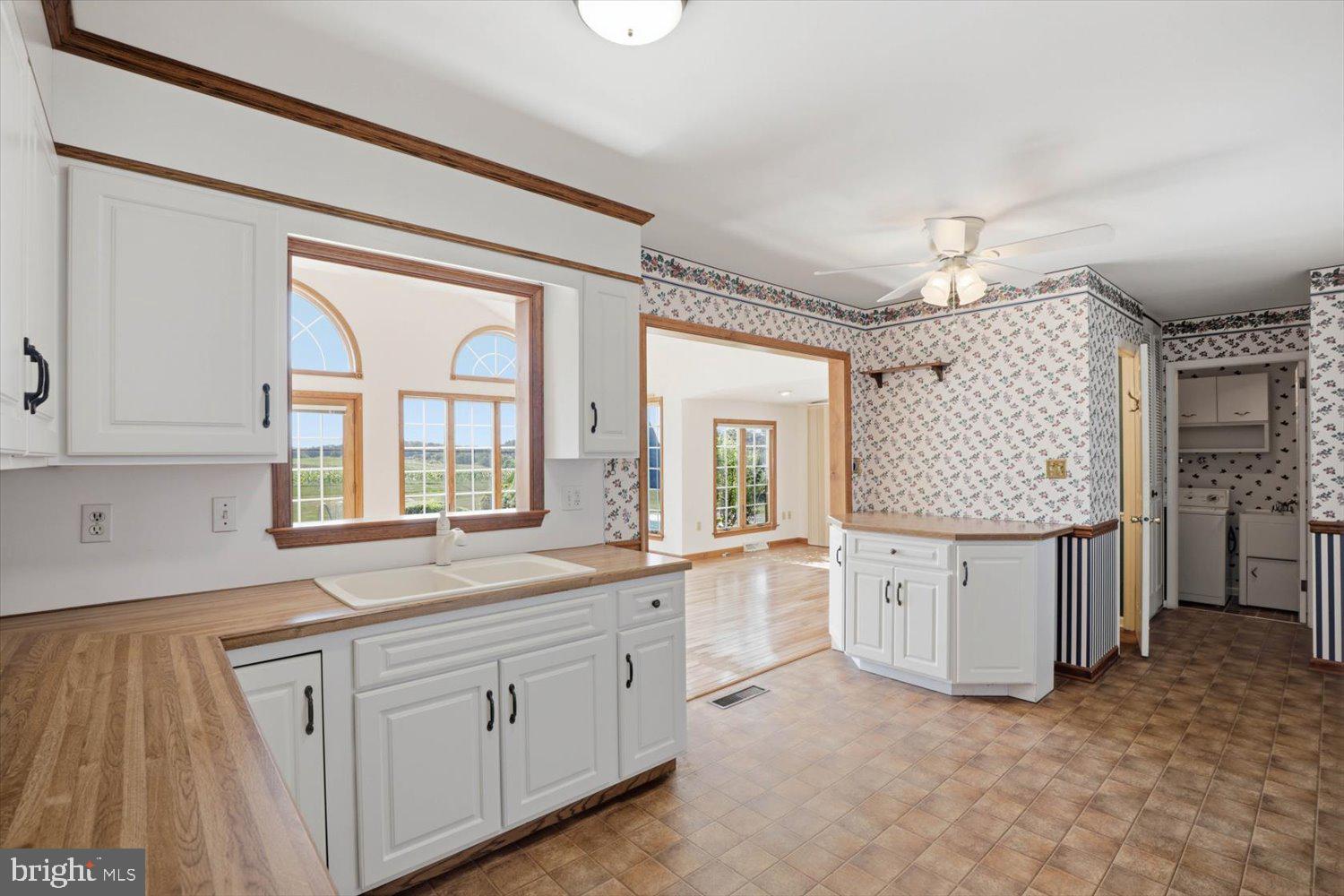 387 Yorktown Road Hershey, PA 17033 - Photo 11 of 43