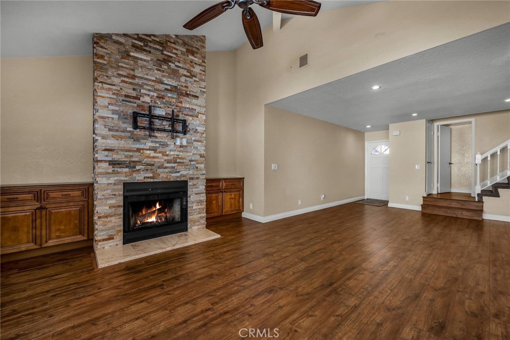 1906 Rory Lane, Unit 5 Simi Valley, CA 93063 - Photo 4 of 32 LR Fireplace