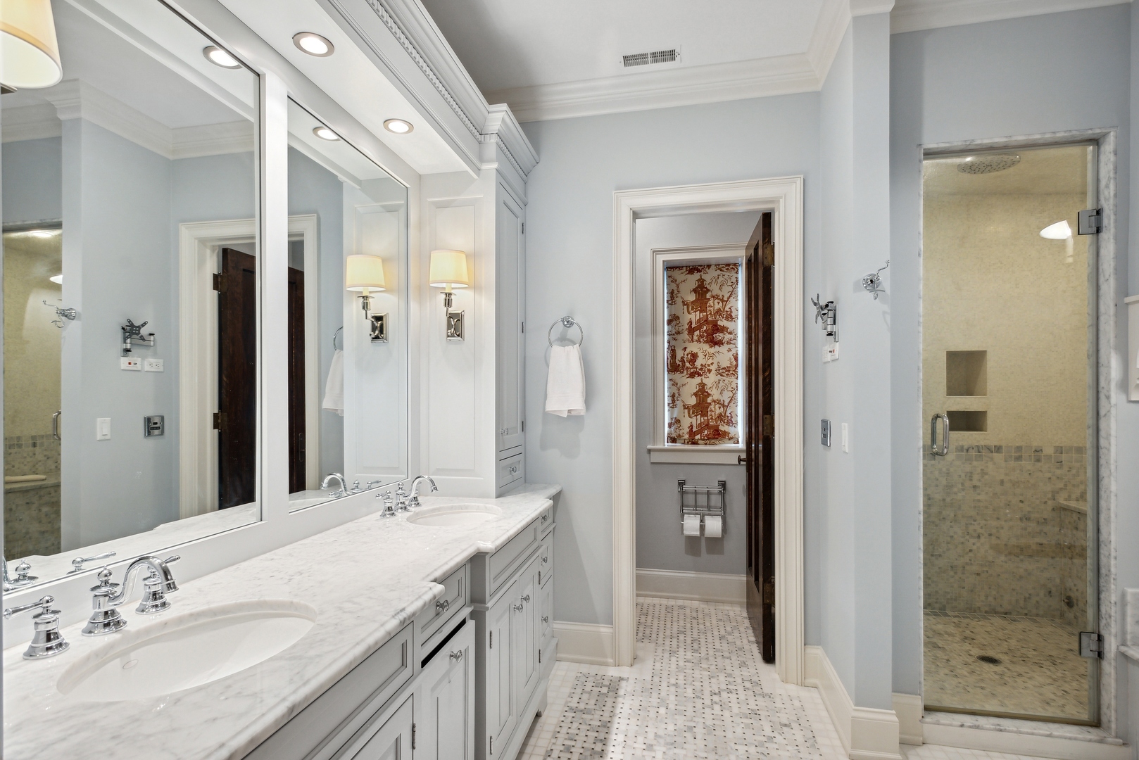 2148 West Giddings Street Chicago, IL 60625 - Photo 20 of 51 a spacious bathroom with a shower sink and mirror
