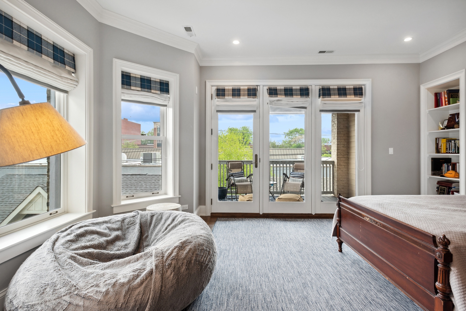 2148 West Giddings Street Chicago, IL 60625 - Photo 25 of 51 a bedroom with a bed and a couch