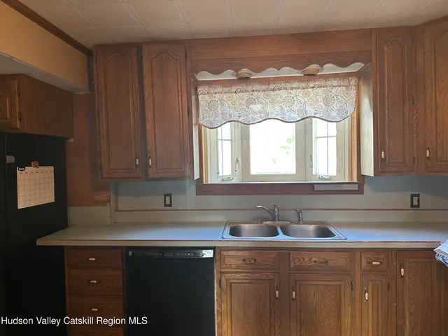 $410,000 | 172 Main Street, Gardiner, NY 12525