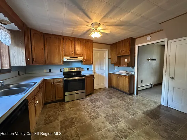 $410,000 | 172 Main Street, Gardiner, NY 12525