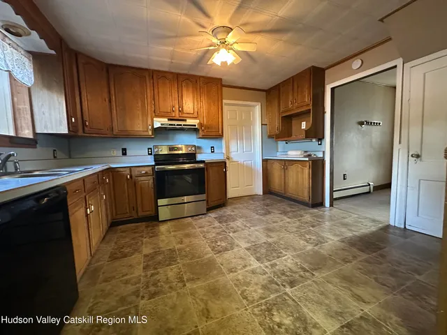 $410,000 | 172 Main Street, Gardiner, NY 12525