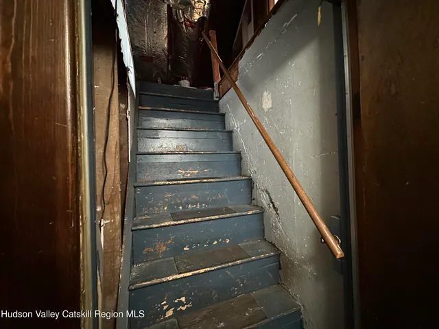 $410,000 | 172 Main Street, Gardiner, NY 12525