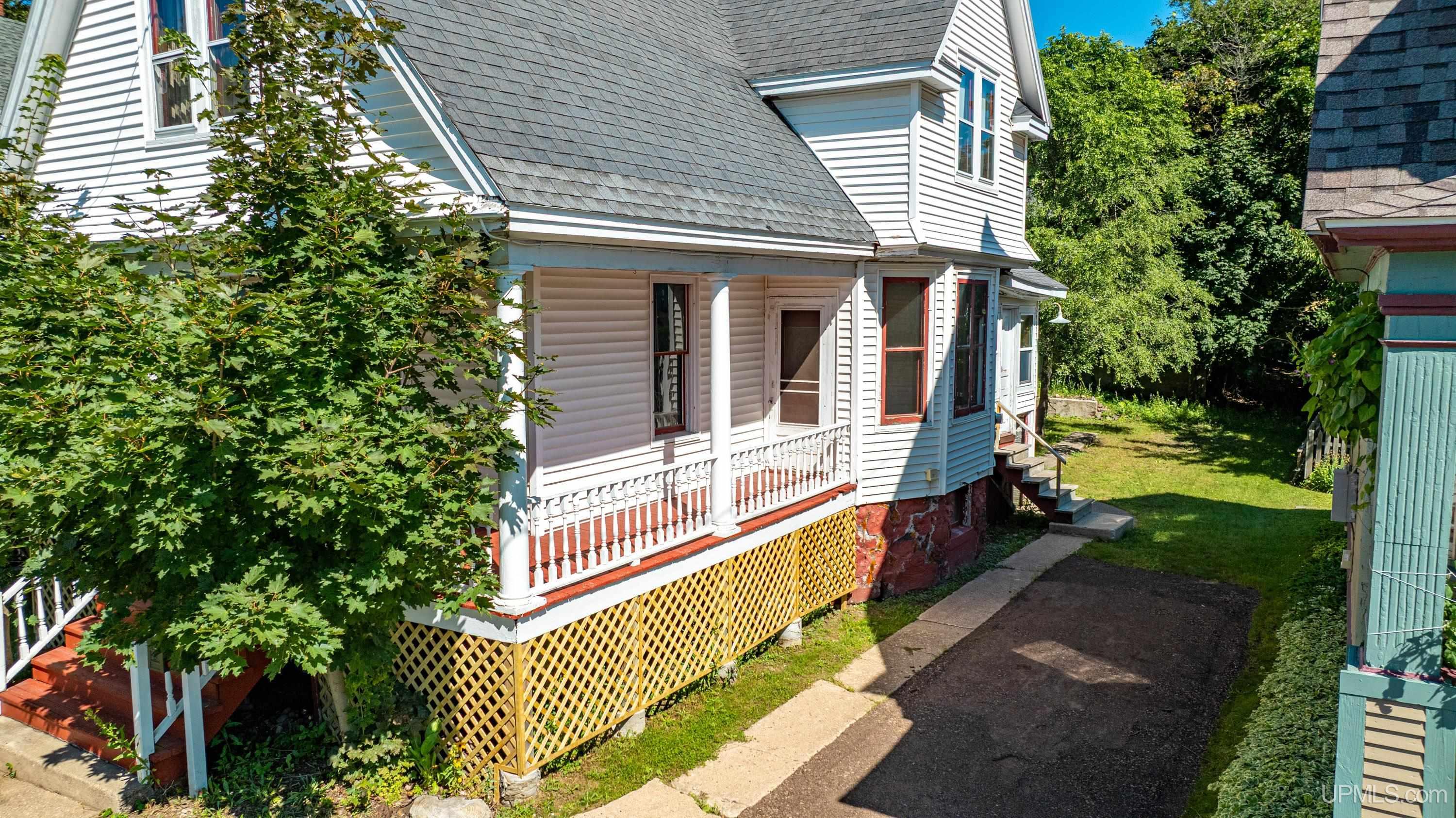 1115 Summit Street Hancock, MI 49930 - Photo 2 of 68