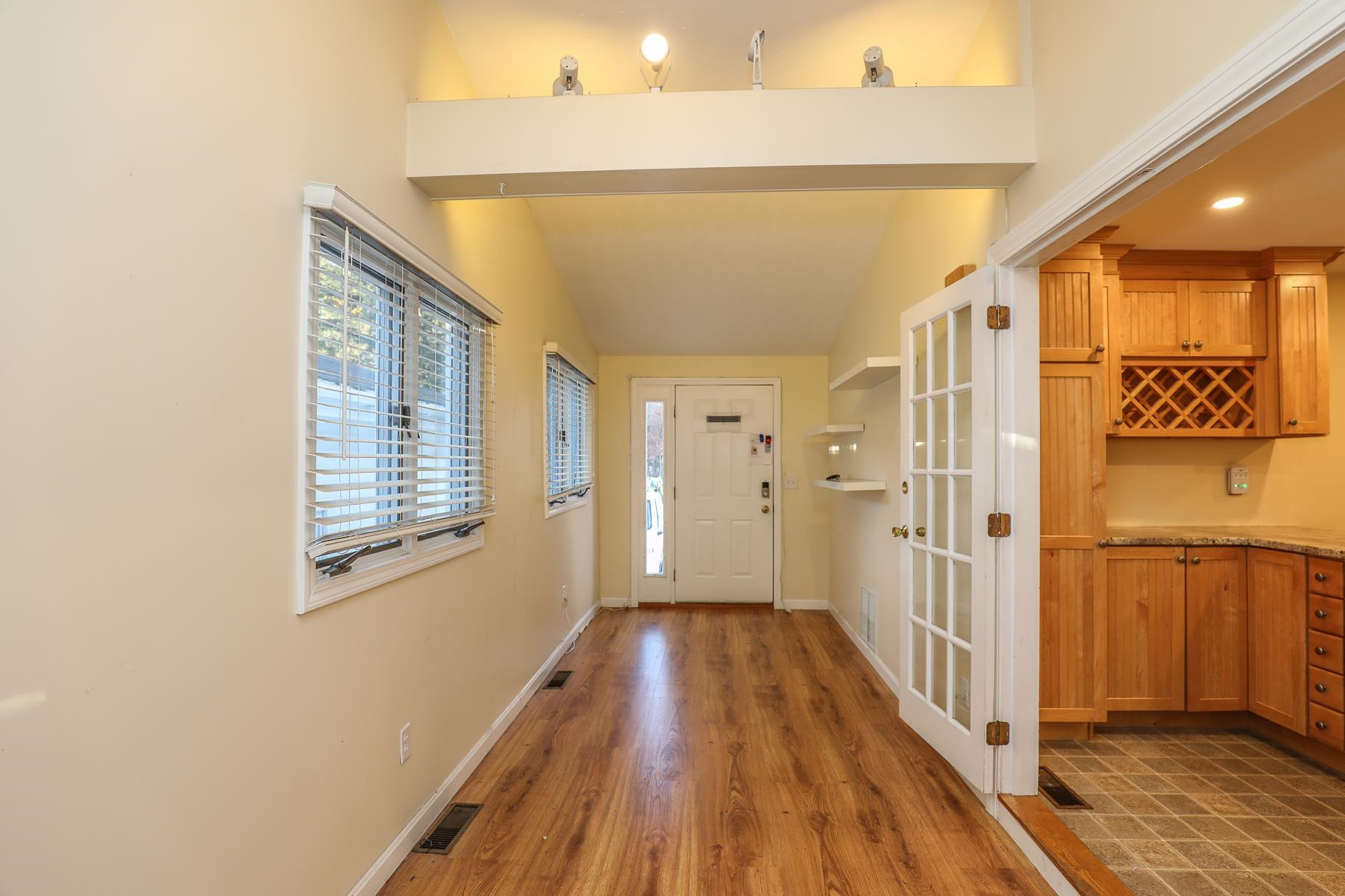 19 Pollard Road Nashua, NH 03062 - Photo 12 of 29